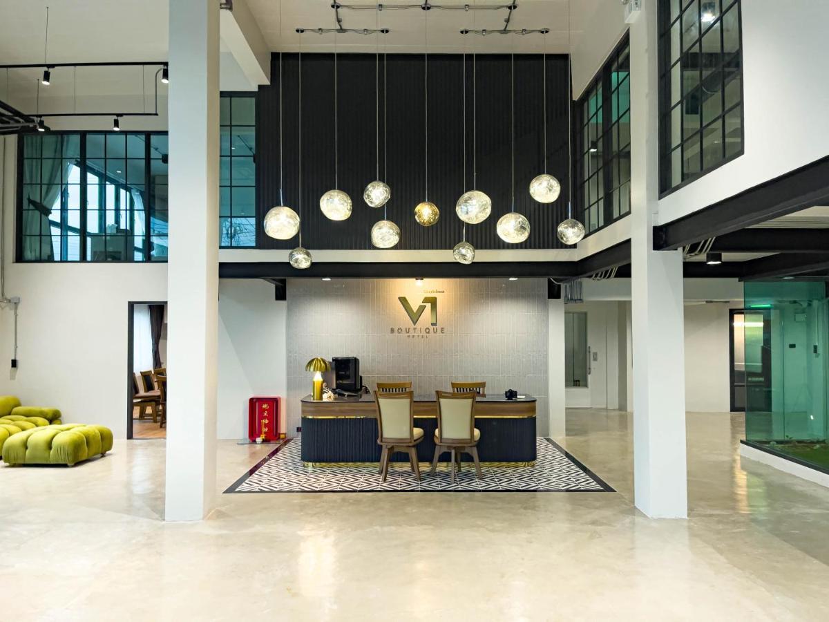 V1 Boutique Hotel Kanchanaburi Exterior foto