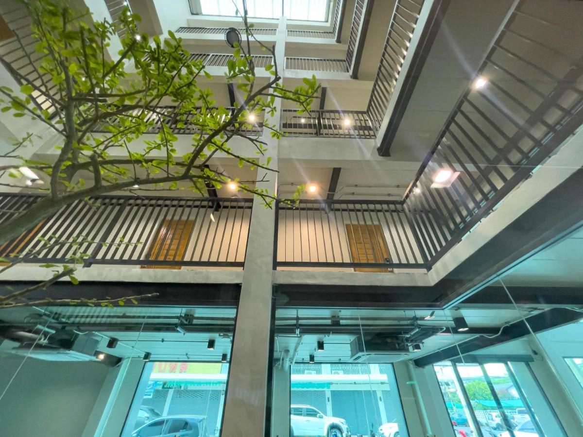 V1 Boutique Hotel Kanchanaburi Exterior foto